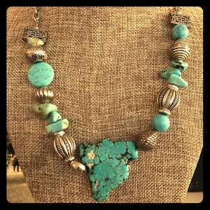 Stunning genuine turquoise necklace!!